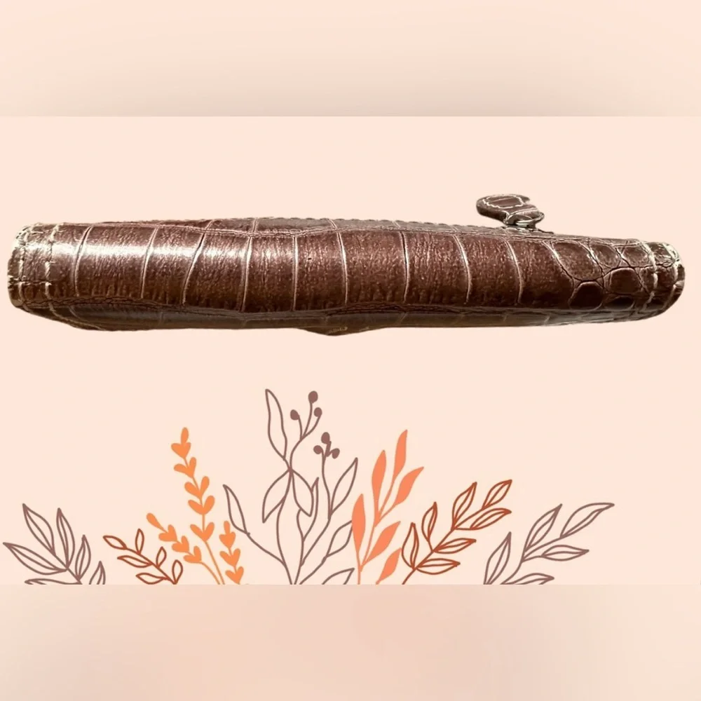 Liz Claiborne Vintage Faux Brown Crocodile Trifold Wallet - Picture 9 of 12